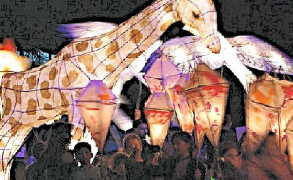 Last year a record number of lantern entrants turned out for the parade. Last year a record number of lantern entrants turned out for the parade.